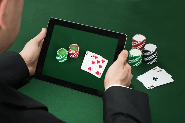 The Comprehensive Guide to Blackjack: Strategies, Rules, and Playing Online