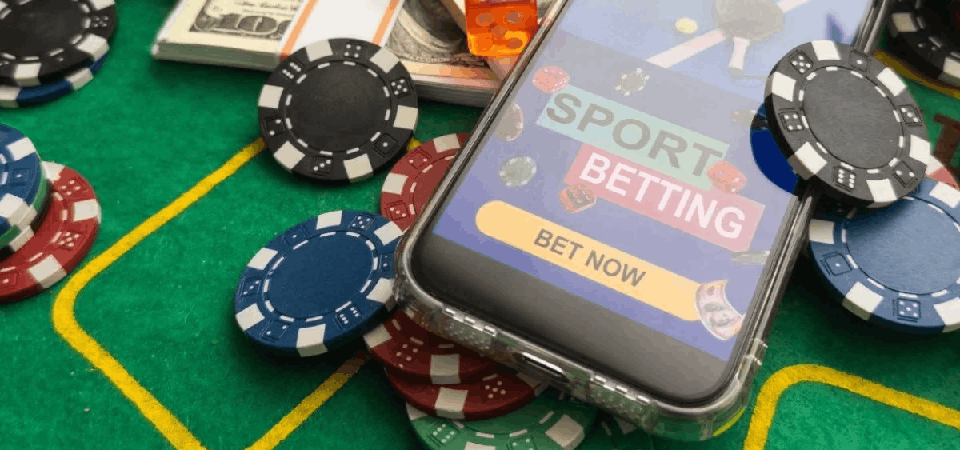 Survey: More Than a Third of People Aged 12–18 in B.C. Gambling With Money